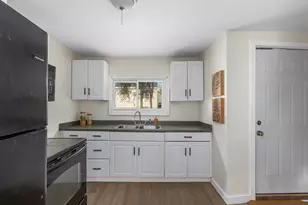 11921 Roxbury Dr NE, Sparta, MI 49345 - Photo 6
