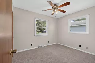 555 Norvell Beach Dr, Brooklyn, MI 49230 - Photo 24