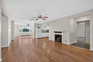 555 Norvell Beach Dr, Brooklyn, MI 49230 - Photo 6