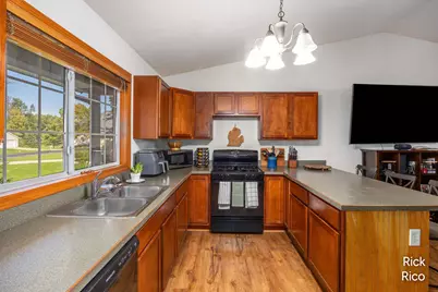12378 Holmden Drive NE, Rockford, MI 49341 - Photo 8