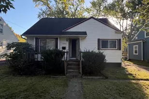 634 Grand St, Adrian, MI 49221 - Photo 2