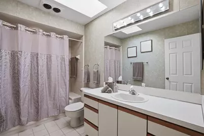 20027 Wayne Road, Livonia, MI 48152 - Photo 32