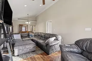 1011 Pearl St, Benton Harbor, MI 49022 - Photo 6