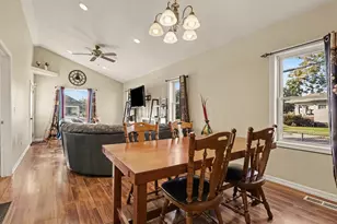 1011 Pearl St, Benton Harbor, MI 49022 - Photo 10
