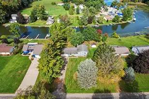 280 Riverview Dr, Coldwater, MI 49036 - Photo 2