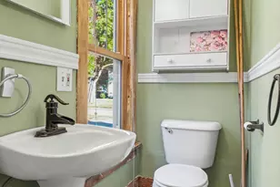 208 Walnut St, Alma, MI 48801 - Photo 12
