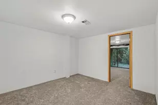 236 Falkirk Ct, Kalamazoo, MI 49006 - Photo 20
