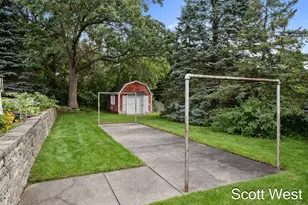 1645 Waldorf St NW, Grand Rapids, MI 49544 - Photo 8