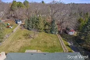 1645 Waldorf St NW, Grand Rapids, MI 49544 - Photo 40