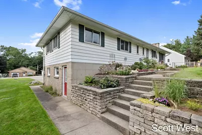 1645 Waldorf Street NW, Grand Rapids, MI 49544 - Photo 4