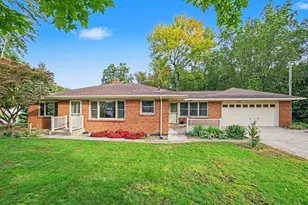 1145 W Lakewood Blvd, Holland, MI 49424 - Photo 1