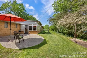 1410 Woodcliff Dr SE, East Grand Rapids, MI 49506 - Photo 46