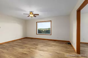 9147 W Wise Rd, Greenville, MI 48838 - Photo 8