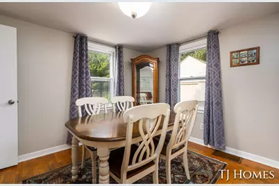 939 Benjamin Avenue NE, Grand Rapids, MI 49503 - Photo 4