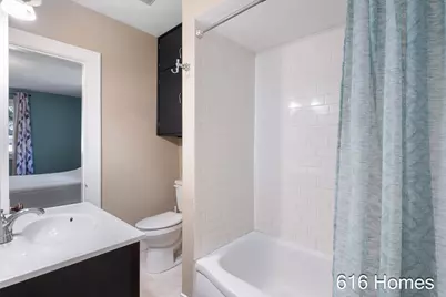 810 Oaklawn Street NE, Grand Rapids, MI 49505 - Photo 18
