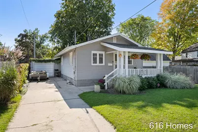 810 Oaklawn Street NE, Grand Rapids, MI 49505 - Photo 2