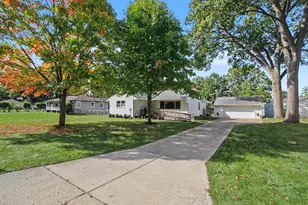 211 Emerson Ave, Ypsilanti, MI 48198 - Photo 4