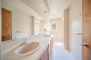 1205 Wynnstone Dr, Ann Arbor, MI 48105 - Photo 28