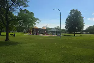 9885 Milburn St, Livonia, MI 48150 - Photo 22