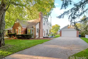 2543 Richards Dr SE, East Grand Rapids, MI 49506 - Photo 2