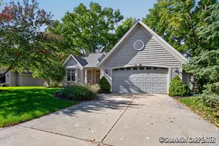 1901 Oakleigh Woods Dr NW, Grand Rapids, MI 49504 - Photo 2
