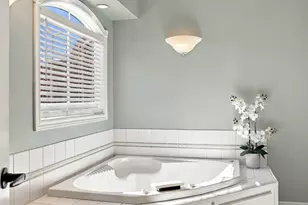 2947 Bayberry Ct, Holland, MI 49424 - Photo 18