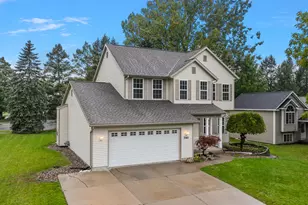 3565 Breton Valley Dr SE, Kentwood, MI 49512 - Photo 4