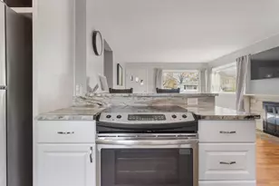 1138 Park Ave, Grand Haven, MI 49417 - Photo 18