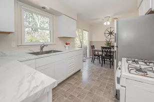1728 Greenview Ave, Portage, MI 49024 - Photo 12