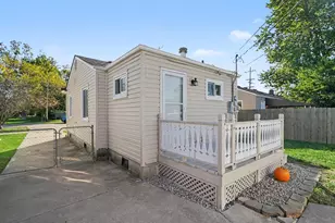 9098 Clippert St, Taylor, MI 48180 - Photo 20