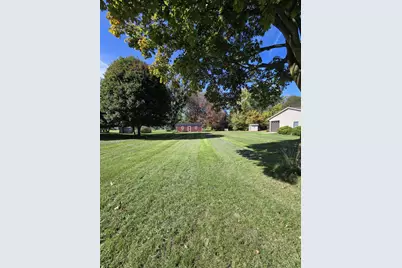 East, Bellevue, MI 49021 - Photo 2