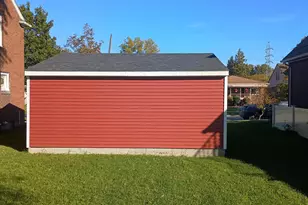 667 North Dr, Wyandotte, MI 48192 - Photo 24