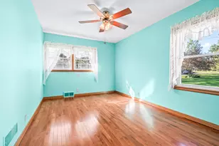 31 W Hallett St, Hillsdale, MI 49242 - Photo 24