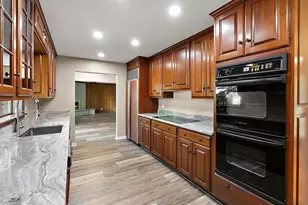183 N Clubview Dr, Ypsilanti, MI 48197 - Photo 10