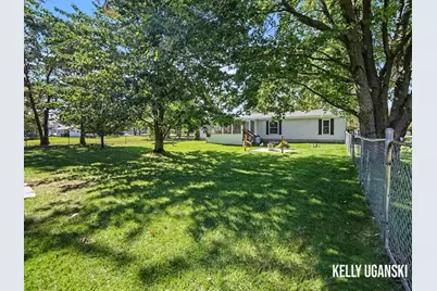 880 S Wolf Lake Road, Muskegon, MI 49442 - Photo 4