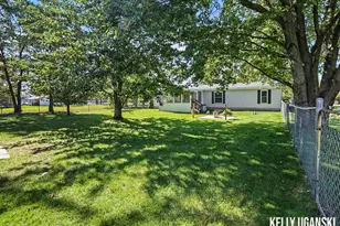 880 S Wolf Lake Rd, Muskegon, MI 49442 - Photo 4