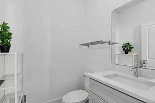 2921 Summers Pl, Troy, MI 48084 - Photo 12