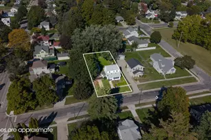 225 E Lincoln St, Hastings, MI 49058 - Photo 4