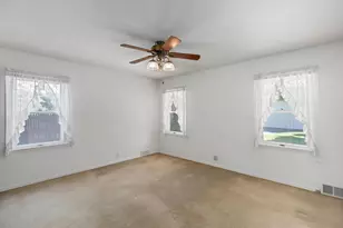 854 Vanderpool Ave, Troy, MI 48083 - Photo 16