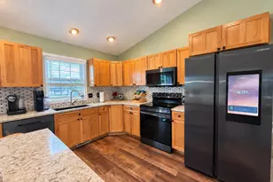 3758 Caribou Dr, Zeeland, MI 49464 - Photo 8