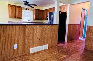820 S Venoy Rd, Westland, MI 48186 - Photo 4