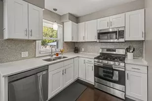 843 Fairfield Ave NW, Grand Rapids, MI 49504 - Photo 16