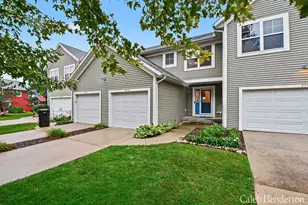 2713 Blue Stem Dr, Zeeland, MI 49464 - Photo 2