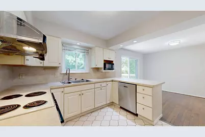 2065 Yorktown Drive, Ann Arbor, MI 48105 - Photo 12