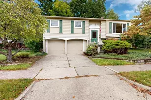 2065 Yorktown Dr, Ann Arbor, MI 48105 - Photo 2