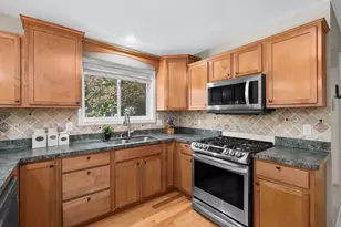 194 Apple Blossom Ln, Battle Creek, MI 49015 - Photo 10