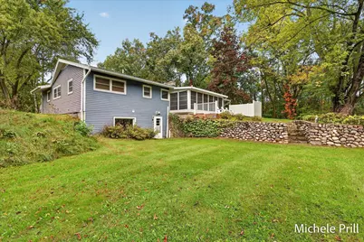 8210 McCords Avenue SE, Alto, MI 49302 - Photo 4
