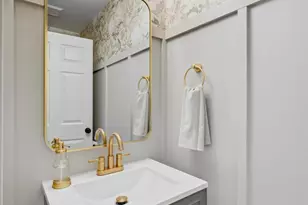 2210 Green Valley Ct, Ann Arbor, MI 48103 - Photo 24