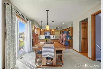 1676 Pinecroft Court SW, Wyoming, MI 49519 - Photo 6