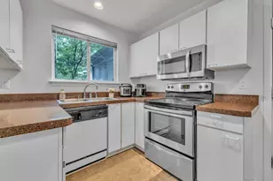 20829 Orchard Lake Rd, Farmington Hills, MI 48336 - Photo 10